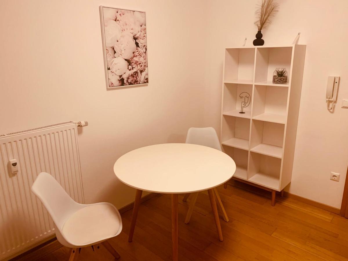 Felix Living 4, Modern & Cozy 2 Zimmer Wohnung, Balkon, Parkplatz Salzweg Eksteriør bilde